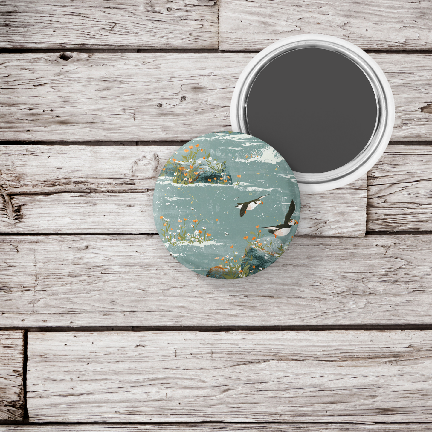 Puffin 8 Pin Back Button, Magnet